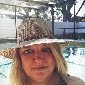 Meet your Posher, Monika